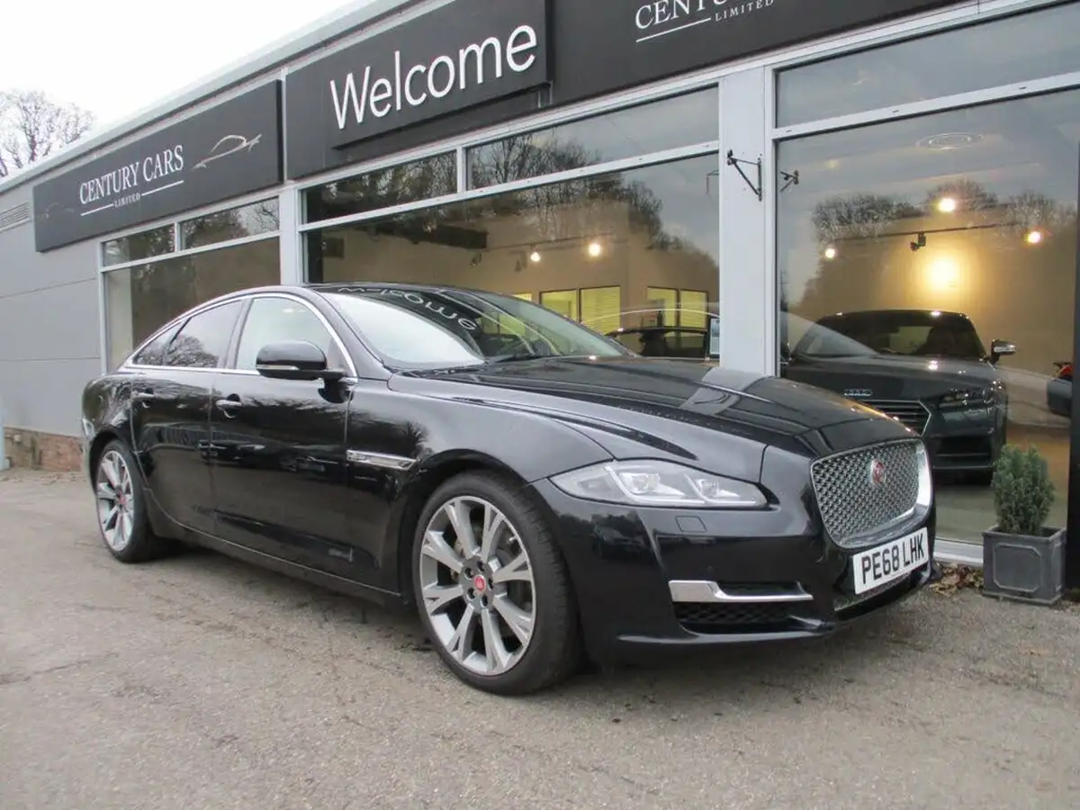 2018-jaguar-xj-series-30td-xj-portfolio-30tdv6-swb-big-2