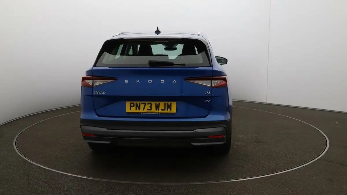 2022-skoda-enyaq-e-80-82-kwh-big-6