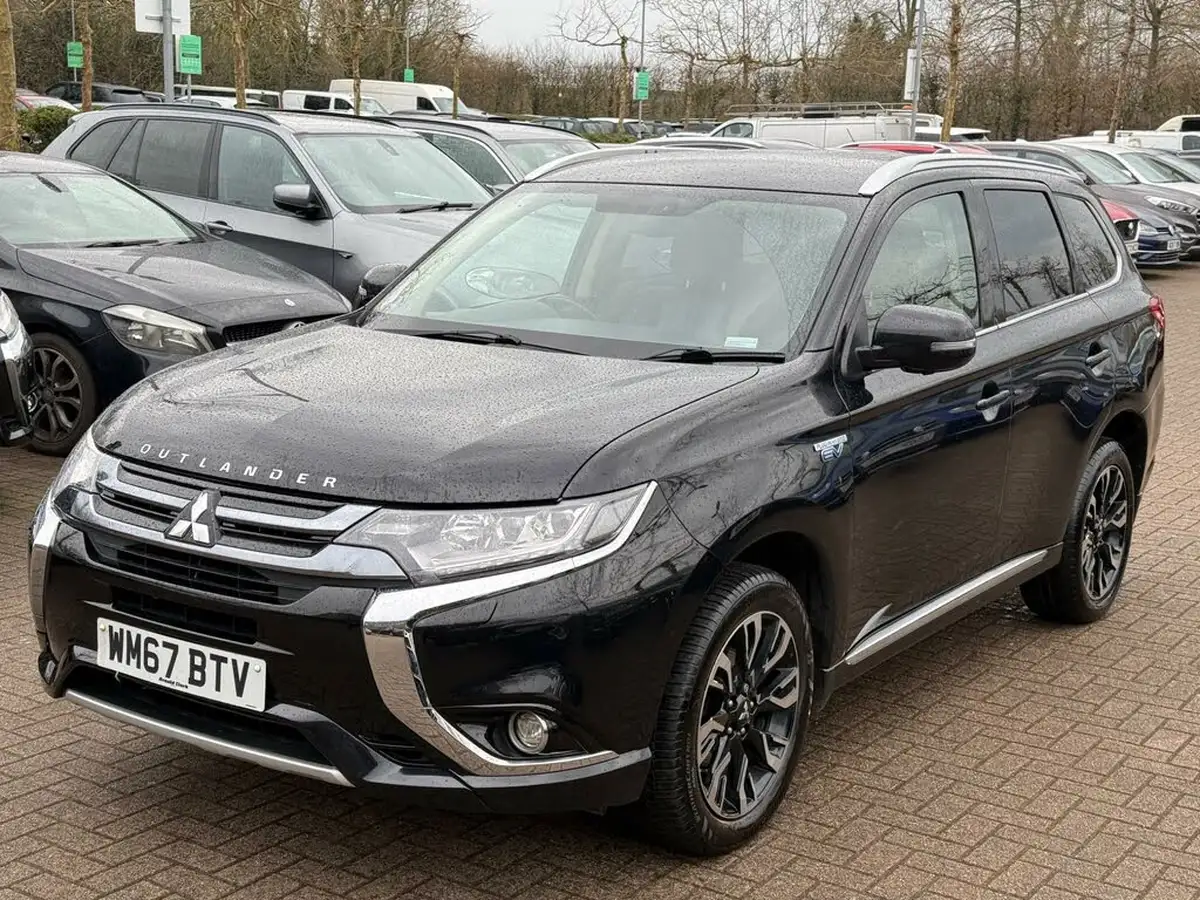 2018-mitsubishi-outlander-20-4h-phev-big-6