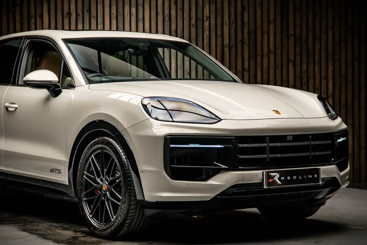 2024-porsche-cayenne-40-v8-gts-500ps-station-wagon-big-11