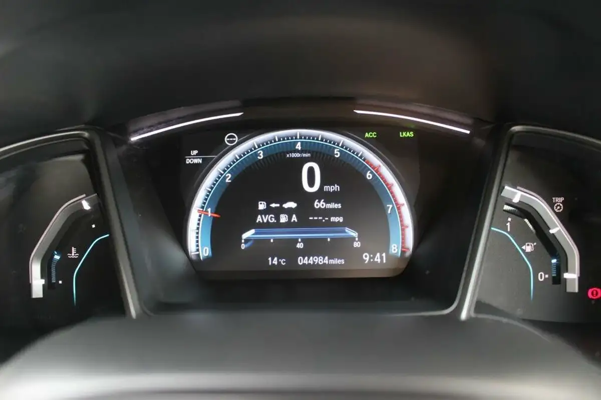 2019-honda-civic-10-vtec-turbo-sport-line-big-30