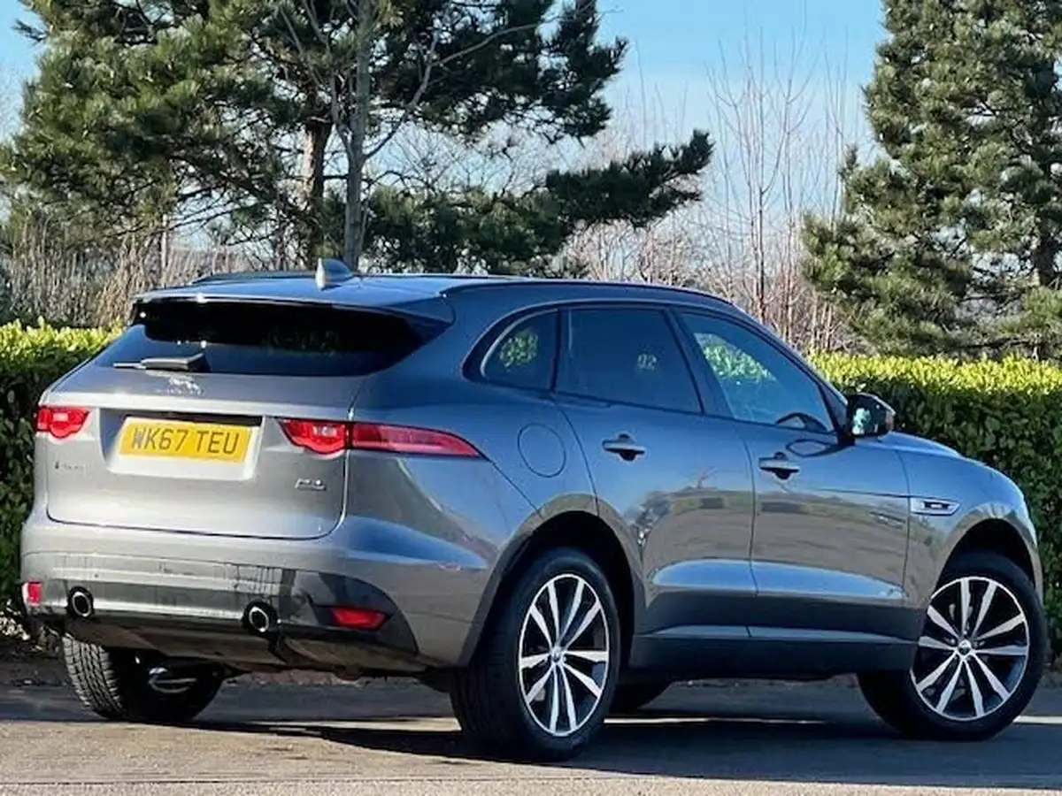 2017-jaguar-f-pace-20i-r-sport-250ps-1997cc-big-5
