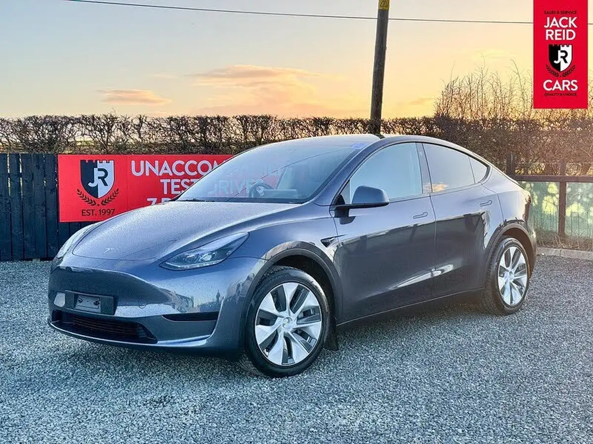 2023-tesla-model-y-e-rwd-big-0
