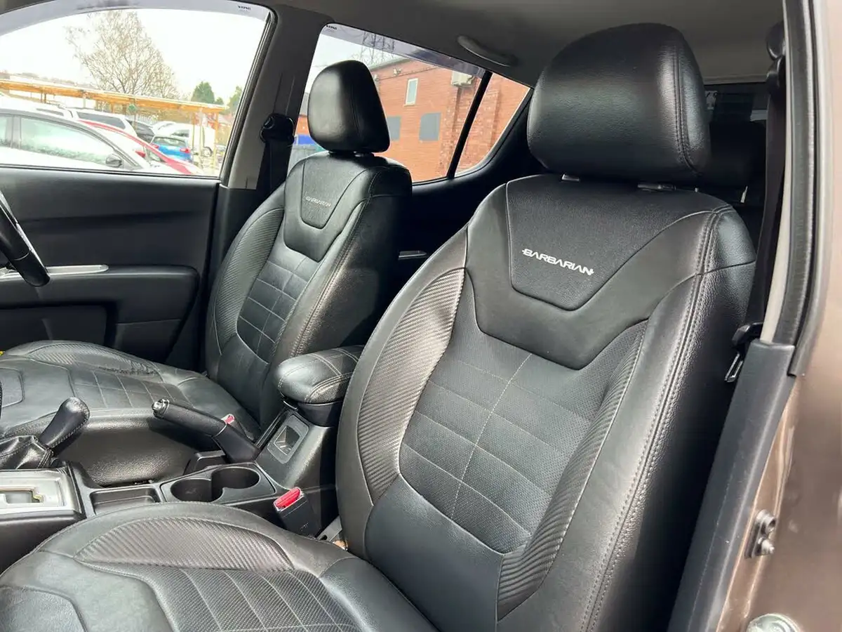 2014-mitsubishi-l200-25td-barbarian-auto-big-32
