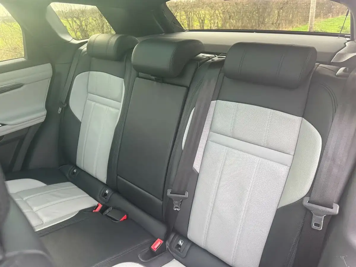2019-land-rover-range-rover-evoque-20-d180-first-edition-big-17