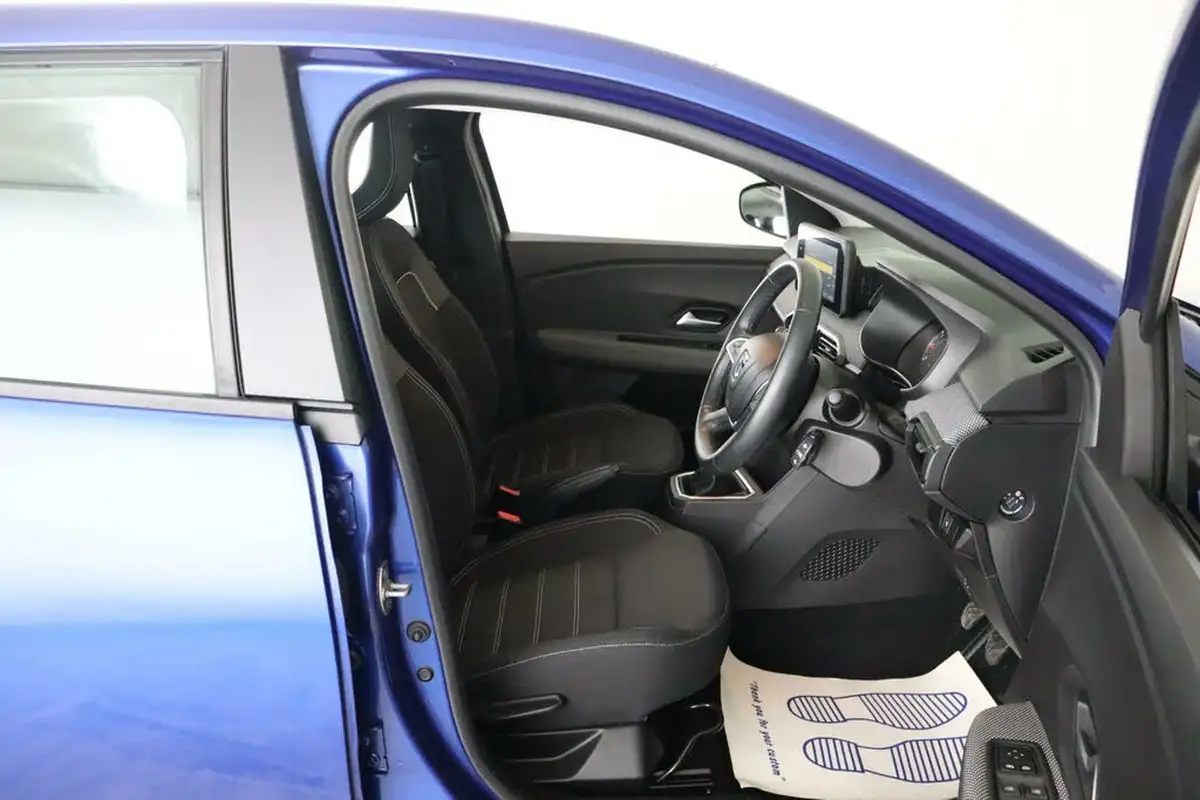 2021-dacia-sandero-10-tce-comfort-90bhp-big-14