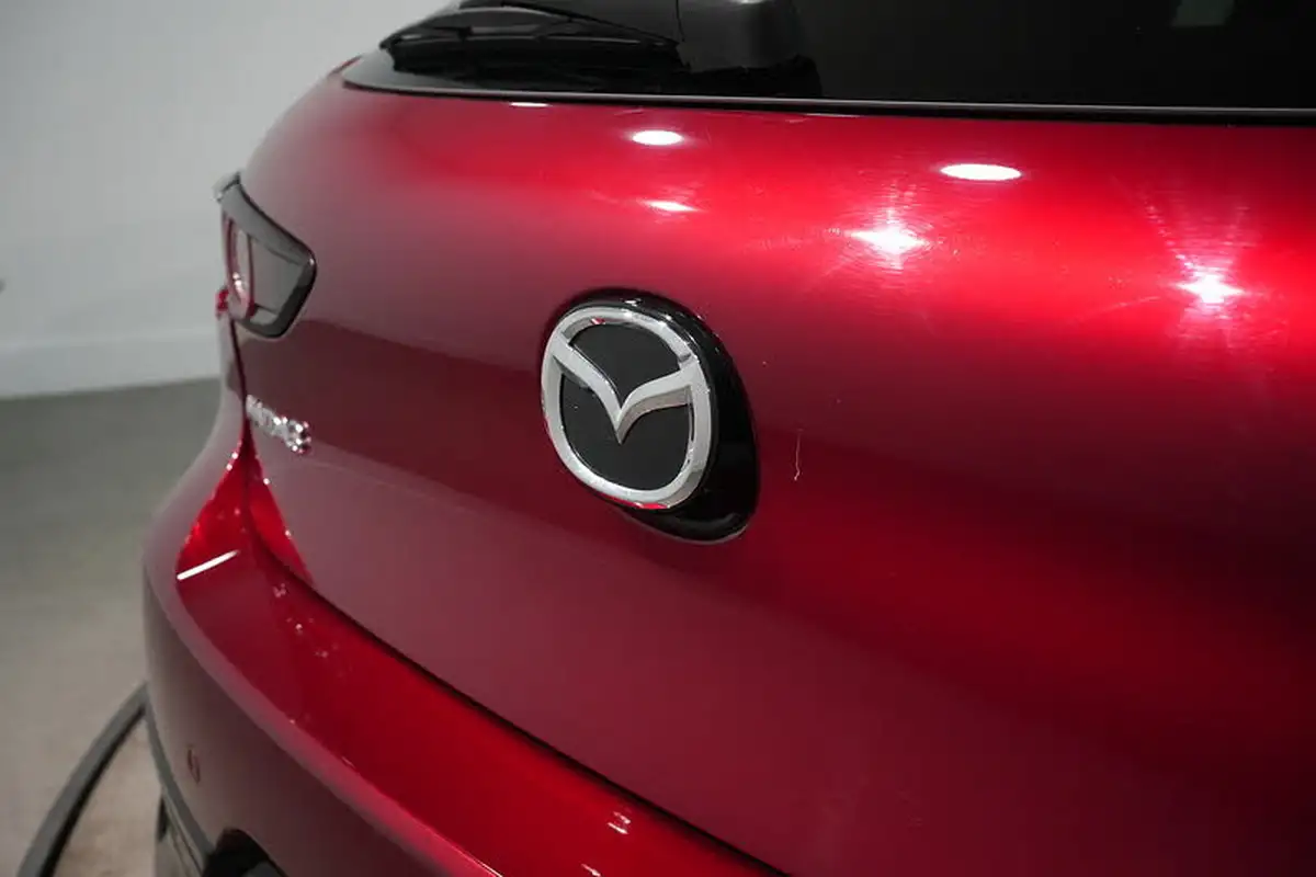 2019-mazda-mazda3-20-gt-sport-tech-122ps-hatchback-5d-big-13