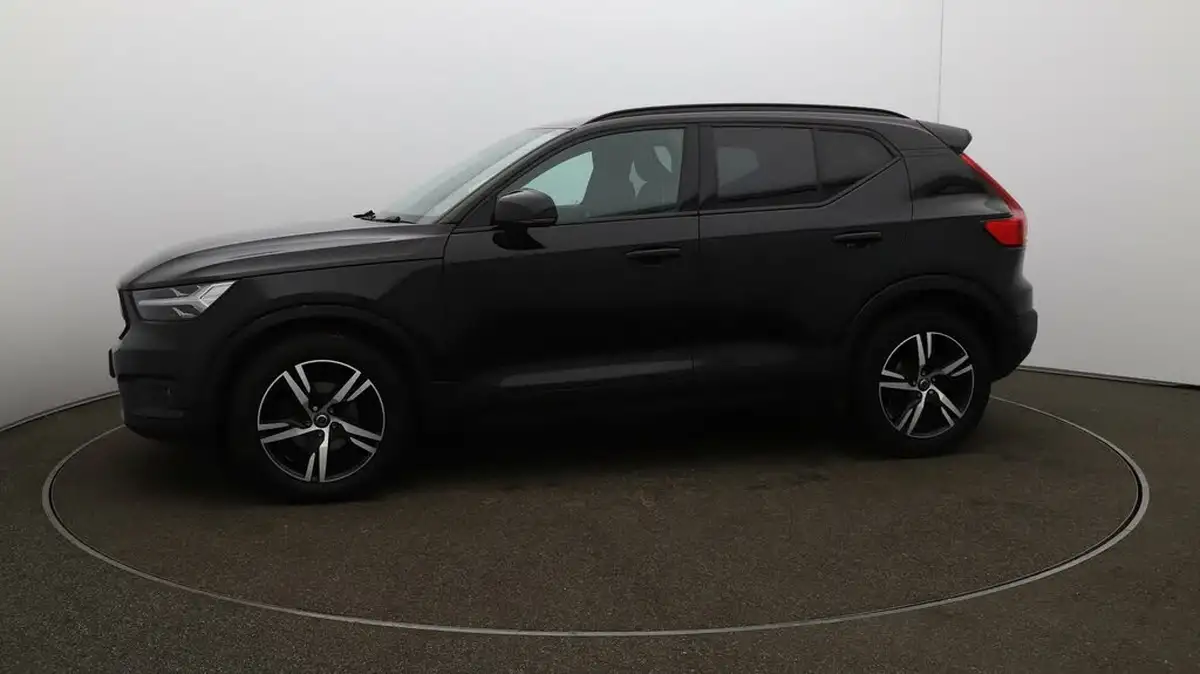 2020-volvo-xc40-15-t3-r-design-big-63