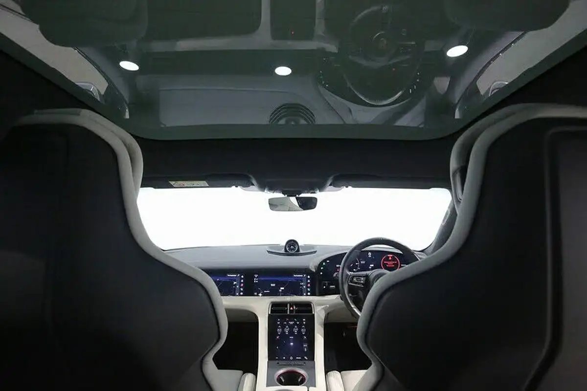 2021-porsche-taycan-e-turbo-s-cross-turismo-awd-big-1