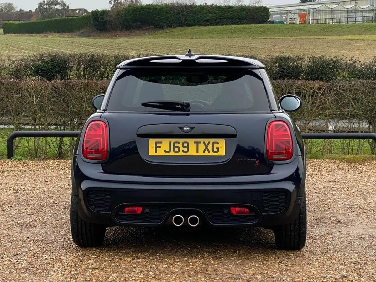 2019-mini-cooper-20-cooper-s-sport-189bhp-hatchback-3d-big-8
