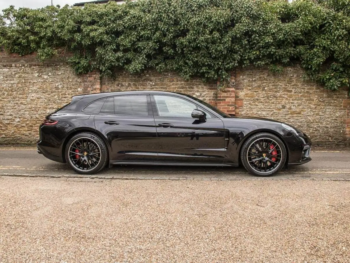 2020-porsche-panamera-40-v8-turbo-sport-turismo-big-7
