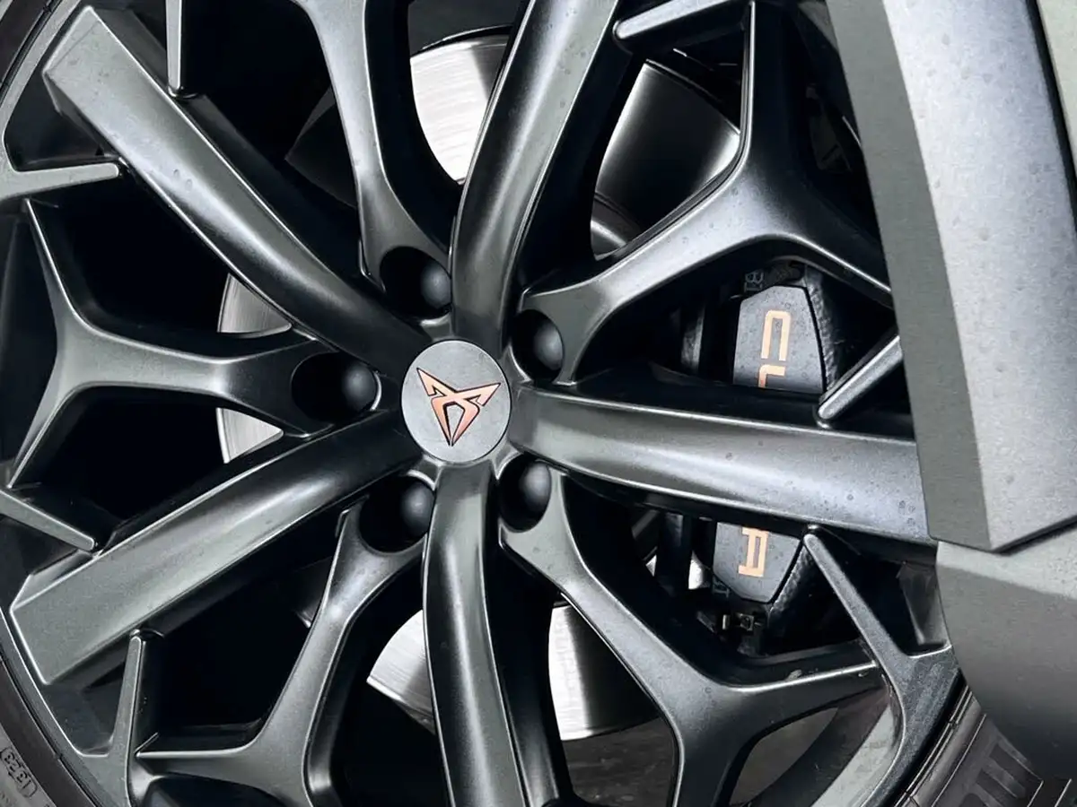 2023-cupra-formentor-20-tsi-vzn-big-47
