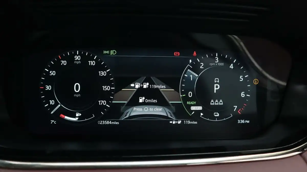 2021-land-rover-range-rover-evoque-15-p300e-r-dynamic-hse-big-10