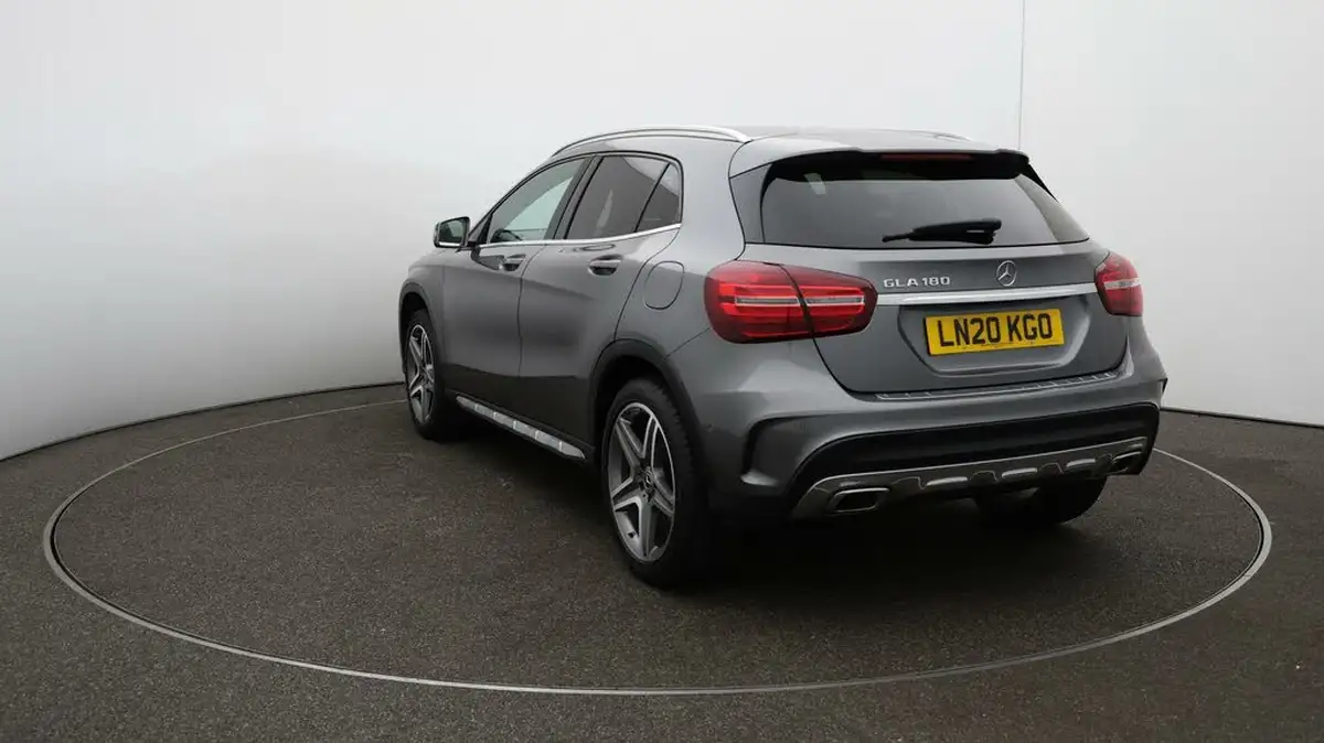 2020-mercedes-benz-gla-class-16-gla-180-amg-line-edition-7g-dct-big-50