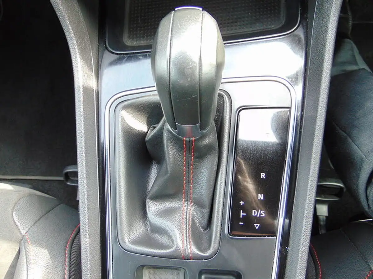 2020-seat-leon-15-tsi-evo-fr-black-edition-150ps-hatchback-dsg-big-27