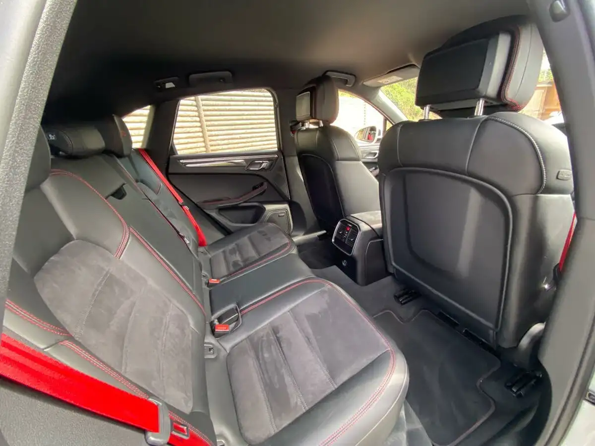 2016-porsche-macan-30-gts-big-22