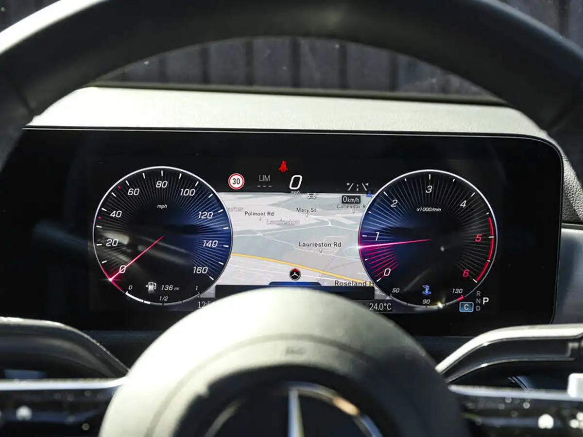 2024-mercedes-benz-cla-20d-cla-220d-amg-line-premium-plus-coupe-4d-big-14