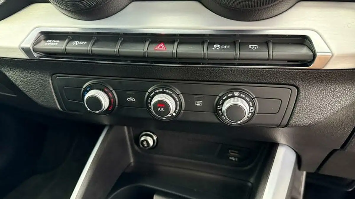 2021-audi-q2-15-35-tfsi-black-edition-s-tronic-big-14