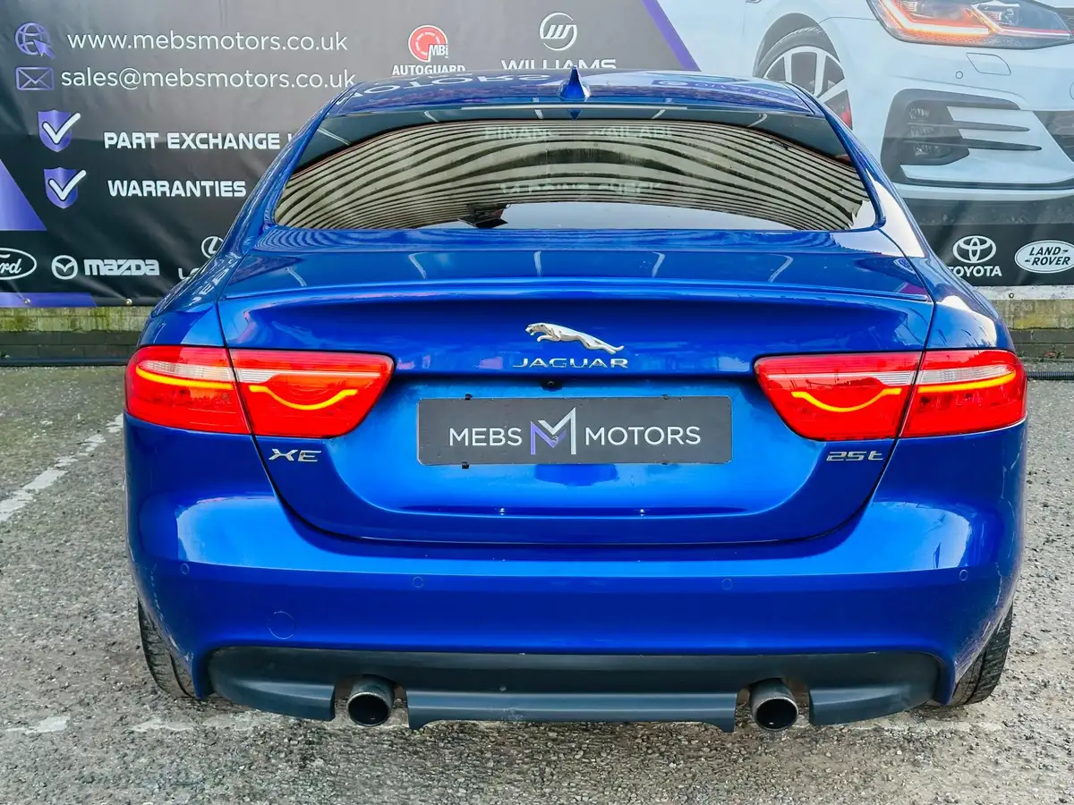 2018-jaguar-xe-20i-r-sport-249ps-1998cc-big-14