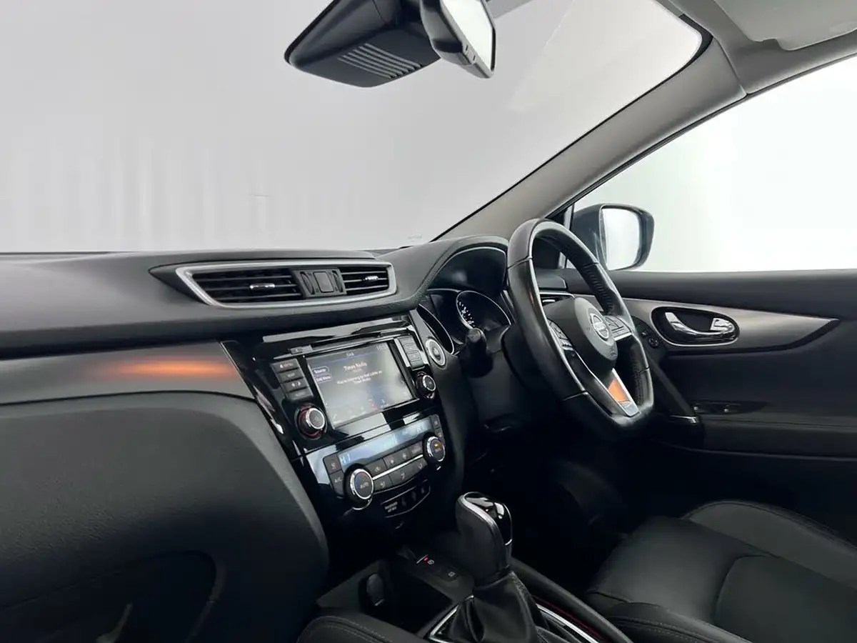 2019-nissan-qashqai-17dci-tekna-4x4-cvt-big-12