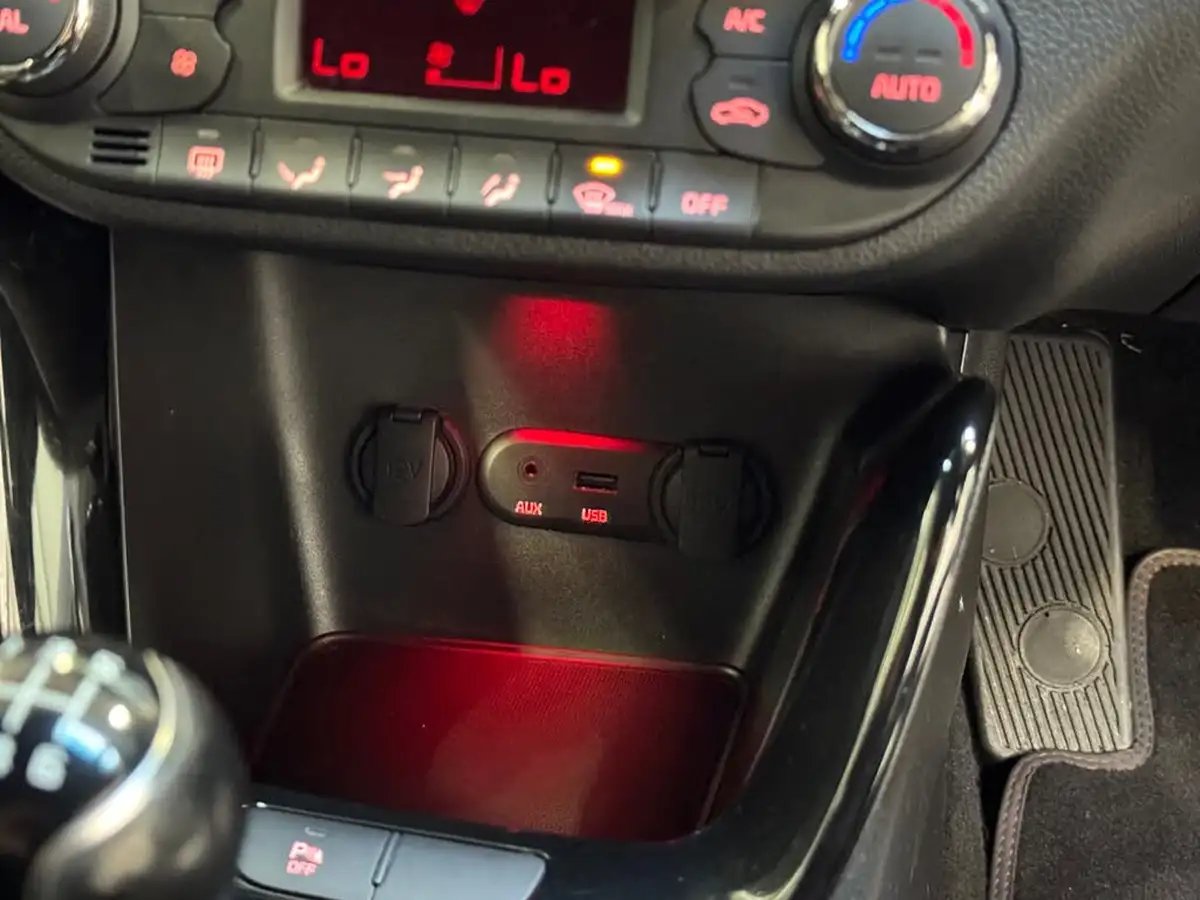 2015-kia-pro-ceed-16-gt-tech-big-22