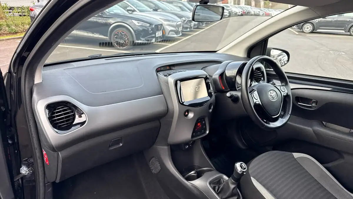 2018-toyota-aygo-10-vvt-i-x-plore-big-9