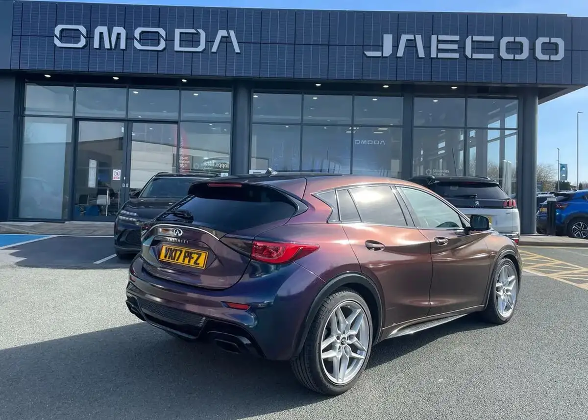 2017-infiniti-q30-22d-sport-awd-big-6