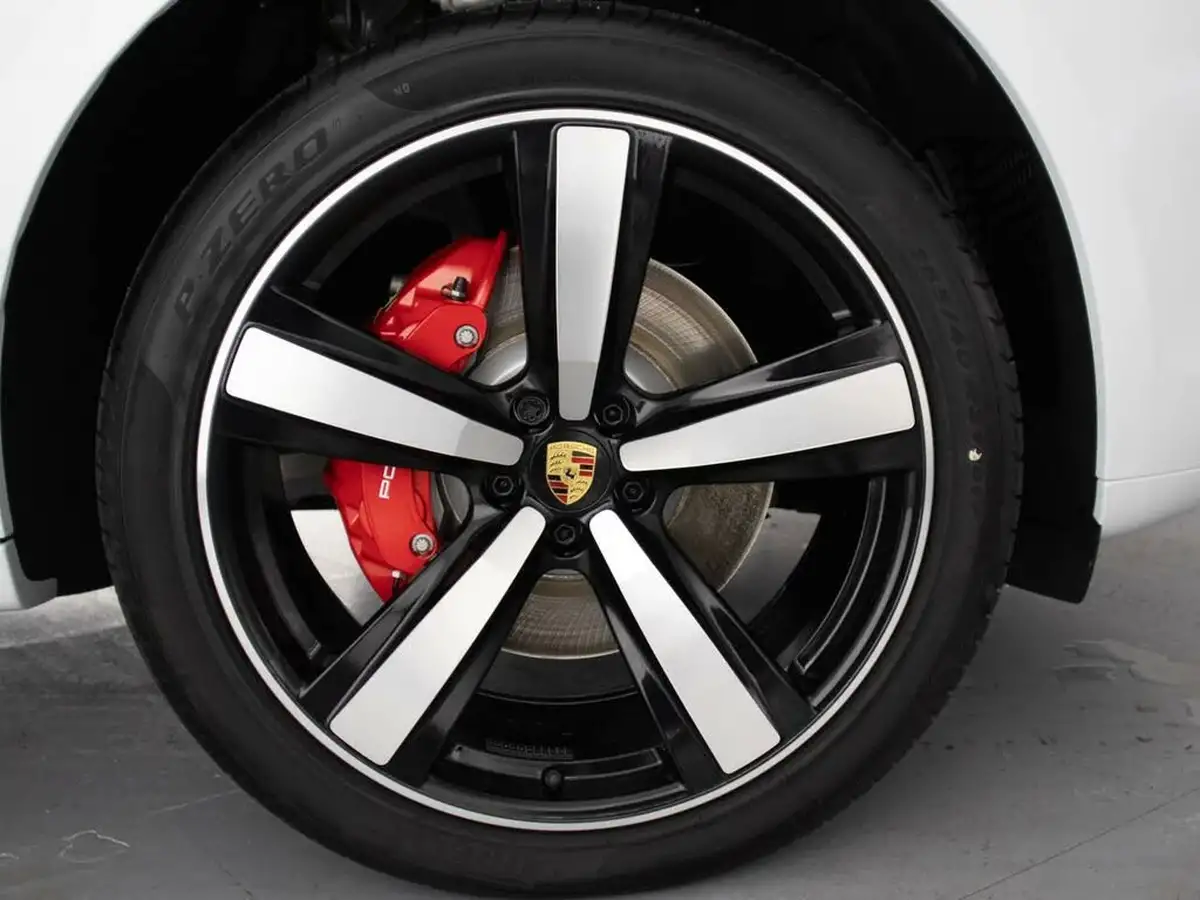 2025-porsche-macan-29-v6-s-big-3