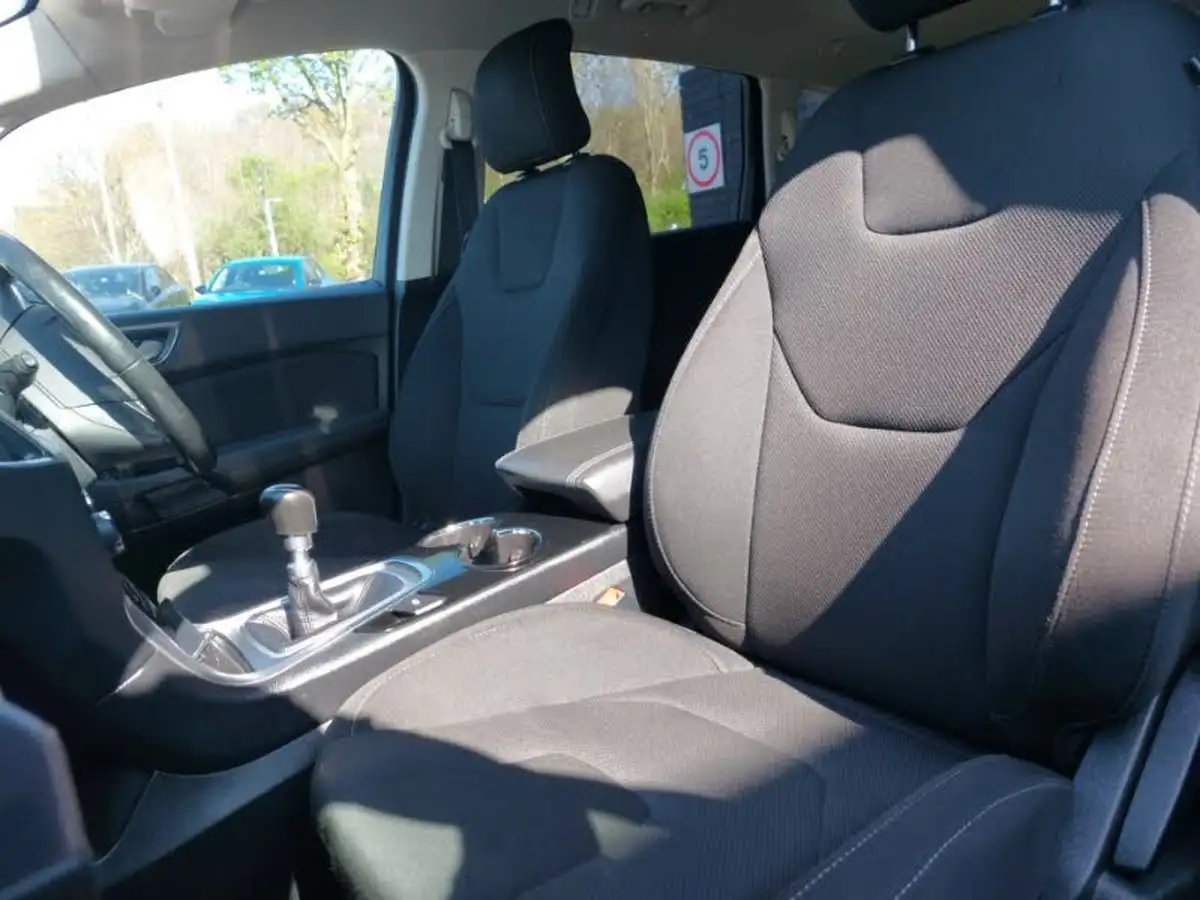 2016-ford-s-max-20tdci-titanium-150ps-ss-big-11