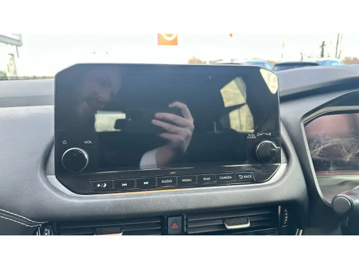 2021-nissan-qashqai-13-dig-t-premiere-edition-140ps-big-11