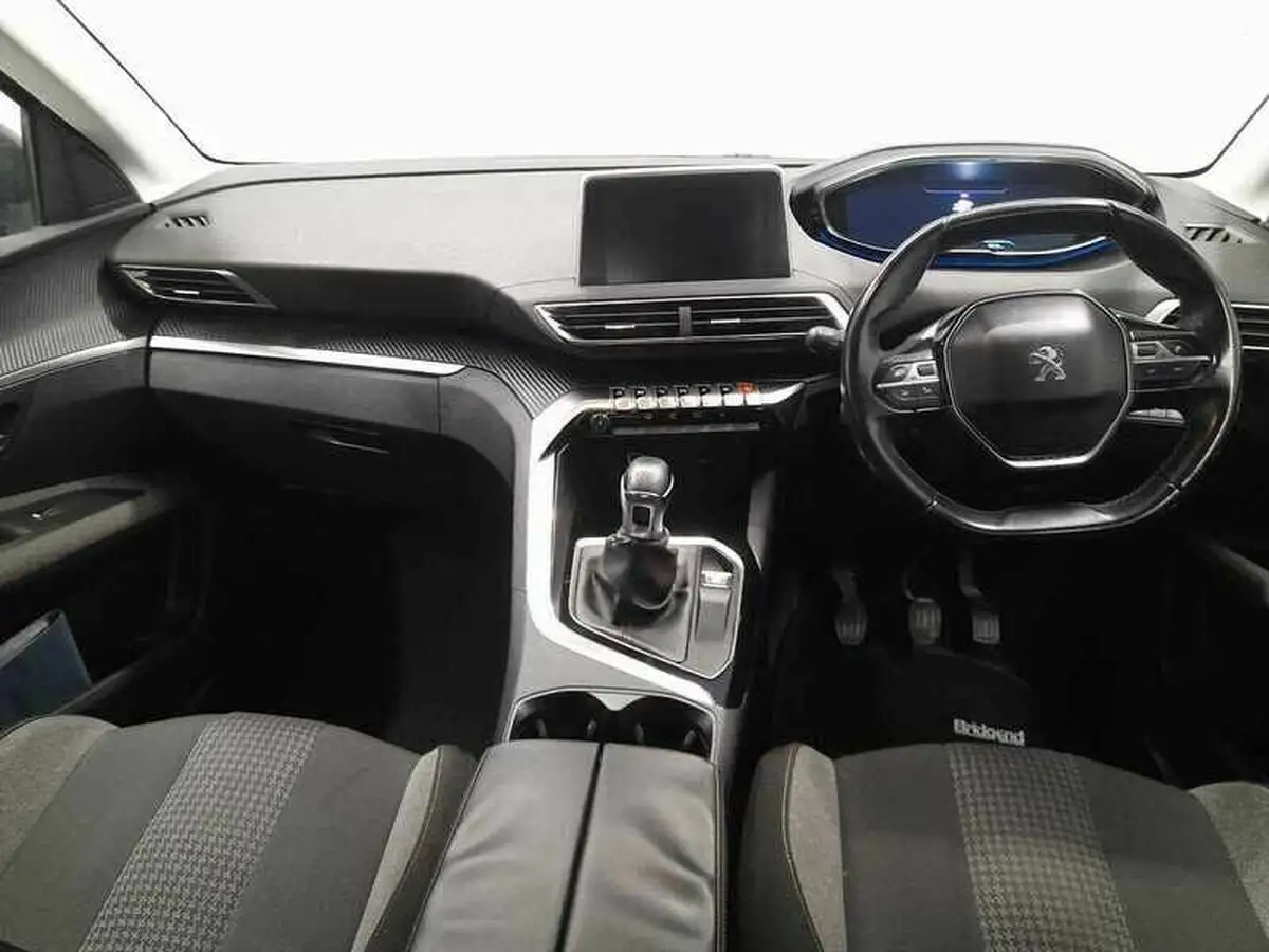2018-peugeot-3008-suv-16-bluehdi-active-120bhp-big-12
