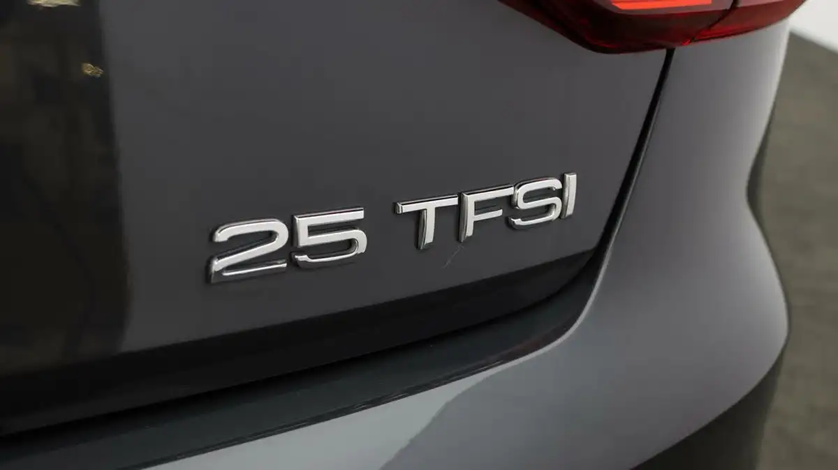 2021-audi-a1-10-25-tfsi-technik-big-20