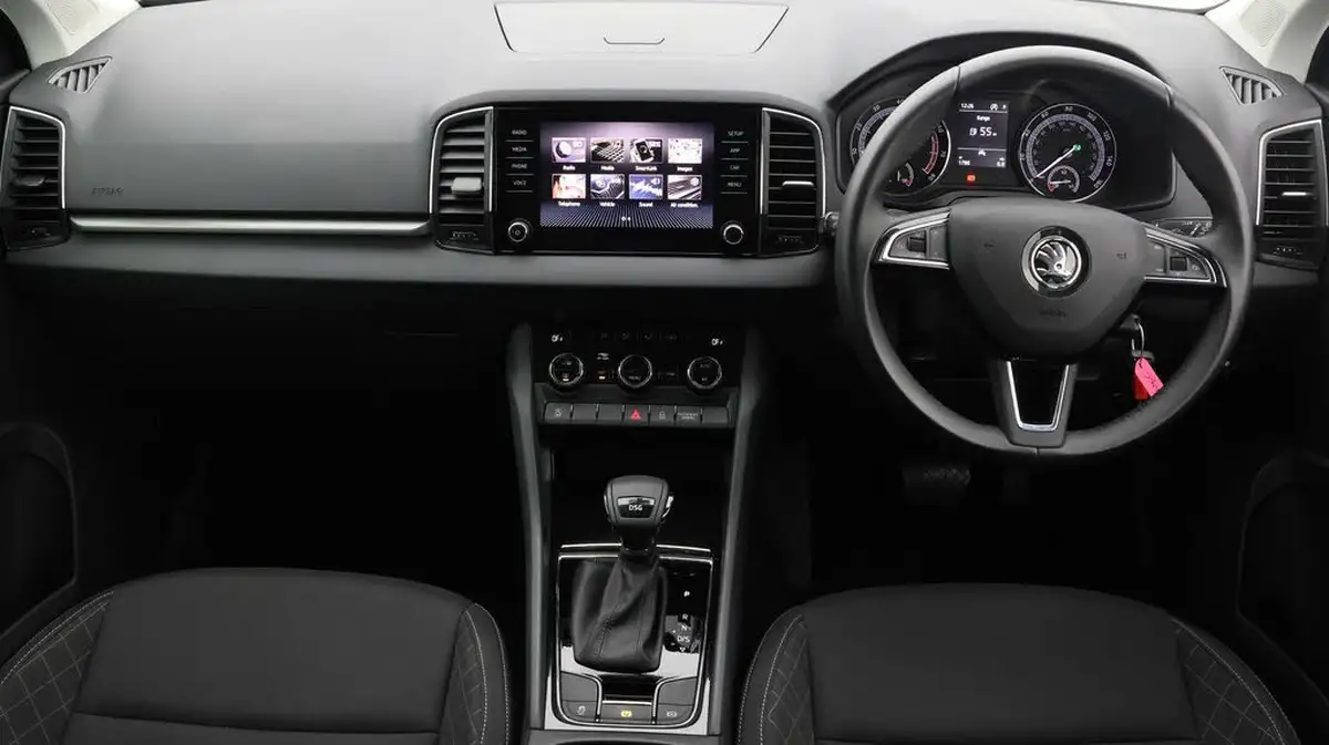 2020-skoda-karoq-15-tsi-se-dsg-big-12