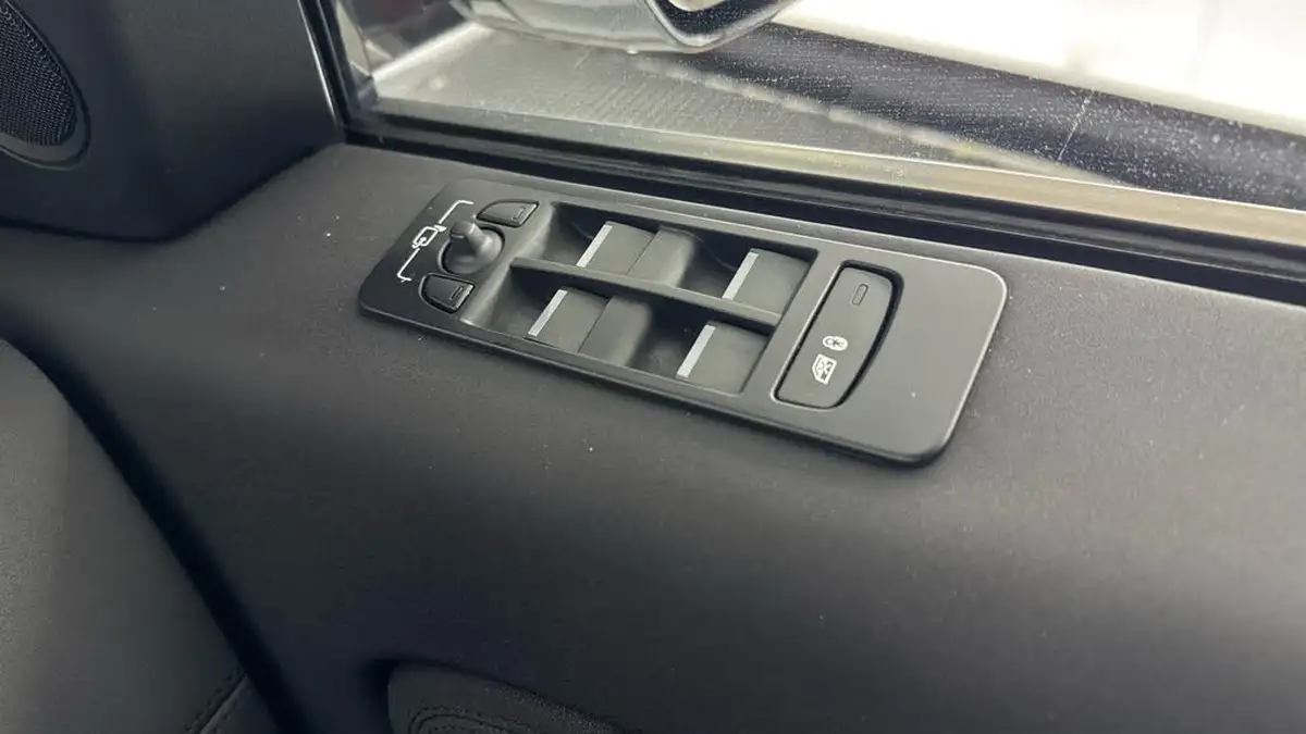 2020-land-rover-discovery-sport-20-d180-s-big-21