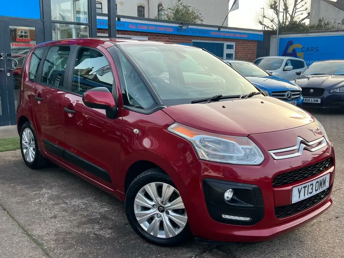 2013-citroen-c3-picasso-16-vtr-big-45