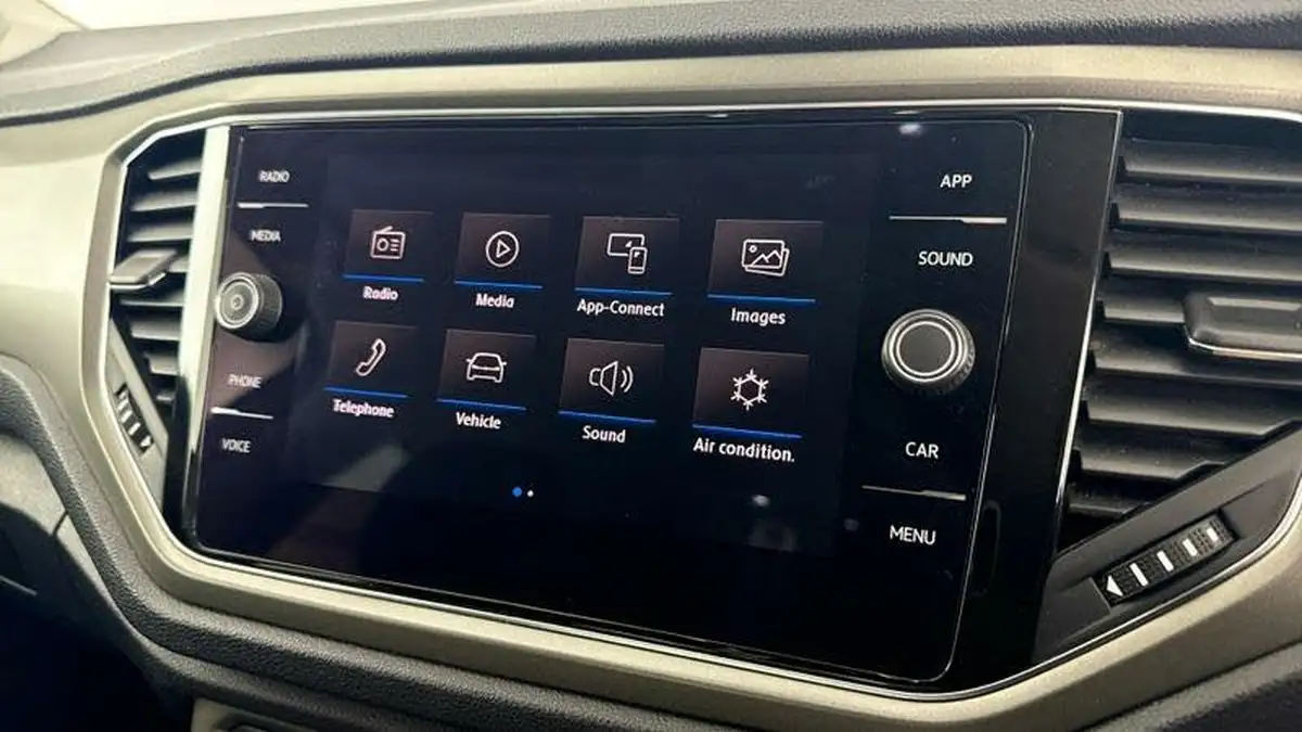 2020-volkswagen-t-roc-10-tsi-design-115ps-hatchback-5d-big-17