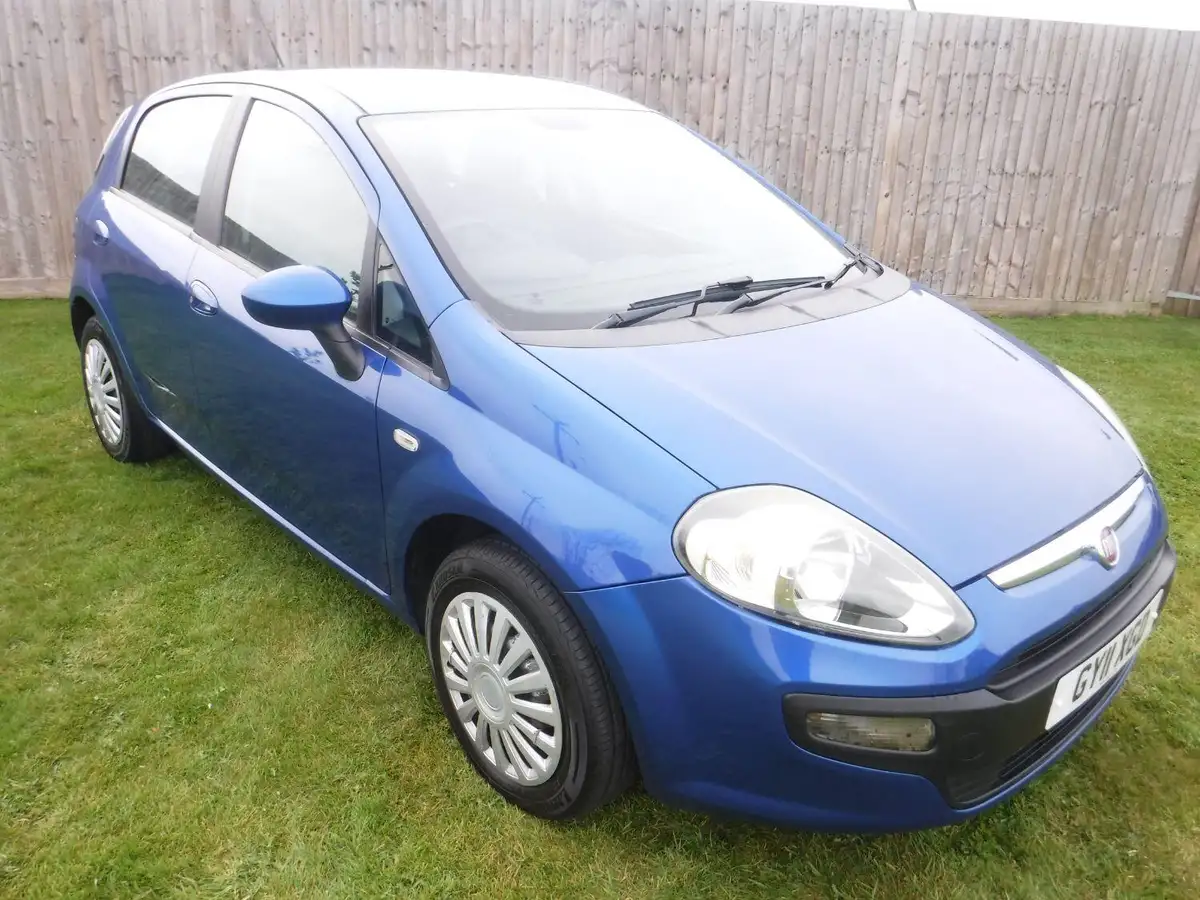 2011-fiat-punto-evo-14-dynamic-77bhp-5d-dualogic-big-2