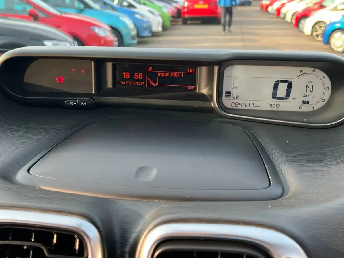 2013-citroen-c3-picasso-16-vtr-big-18