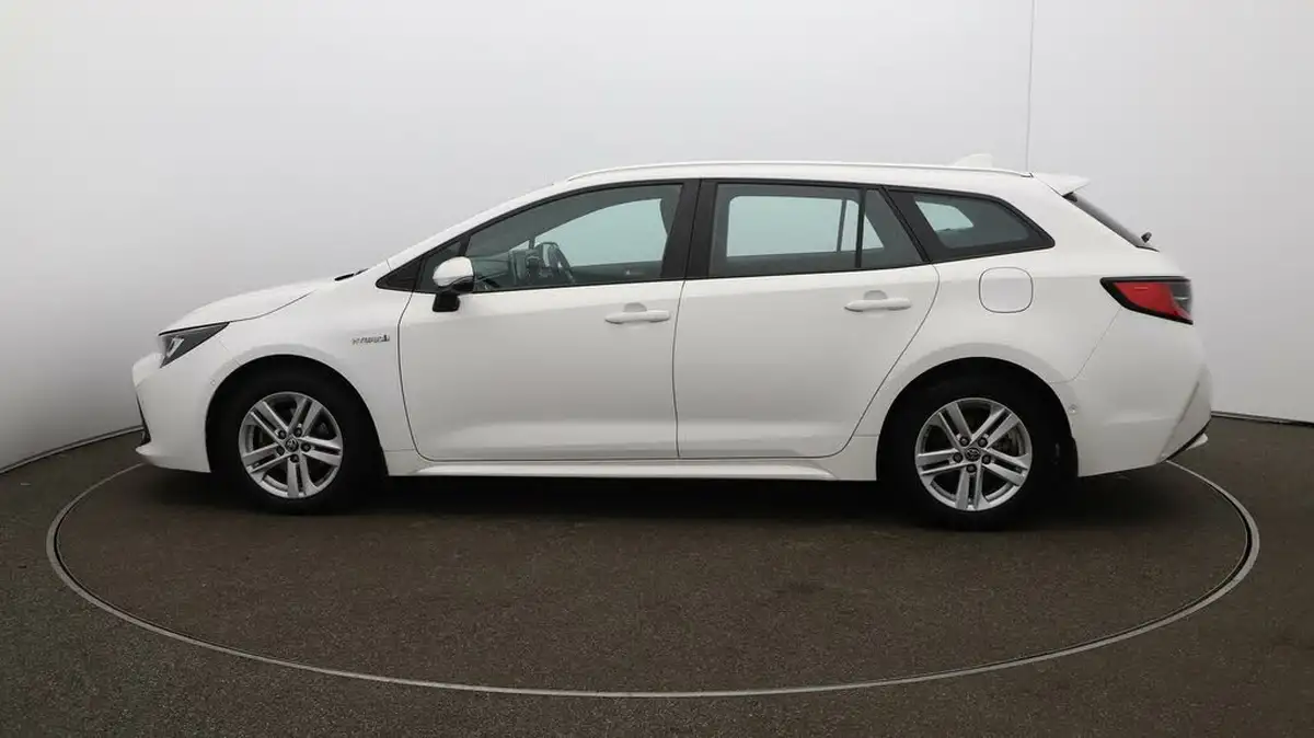 2021-toyota-corolla-18-vvt-i-icon-tech-spare-wheel-touring-sports-5d-big-57