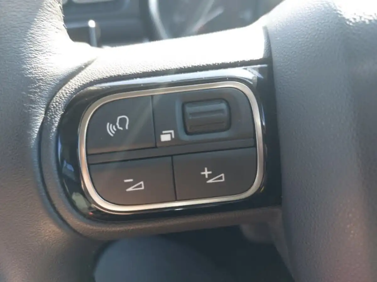 2022-citroen-c3-12-puretech-saint-james-83ps-big-12