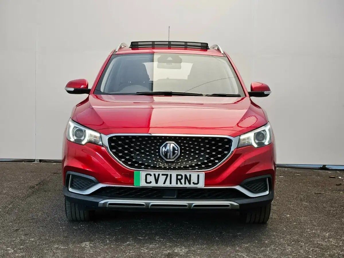 2021-mg-zs-suv-e-exclusive-ev-big-4
