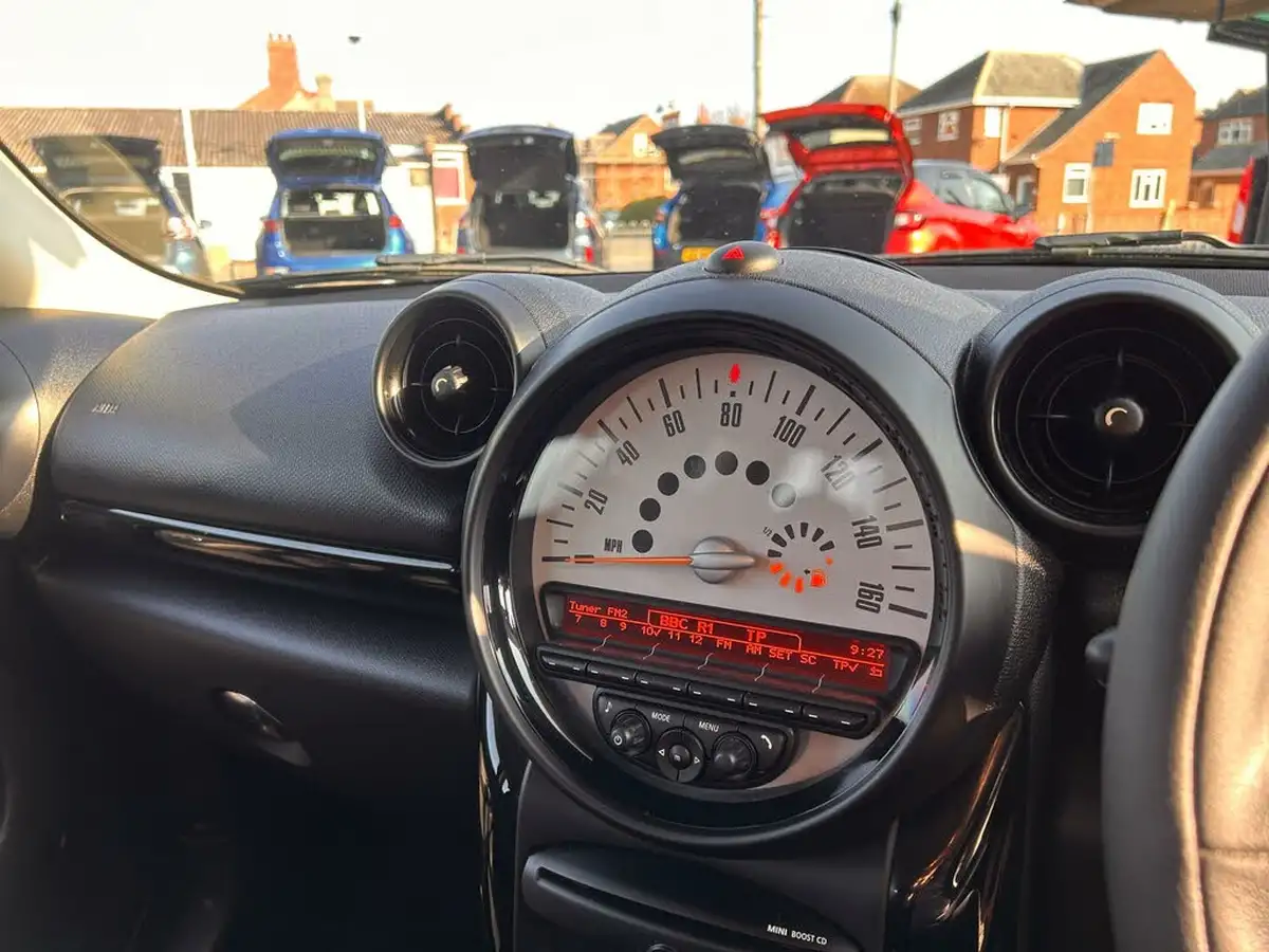 2014-mini-countryman-16-cooper-pepper-big-35