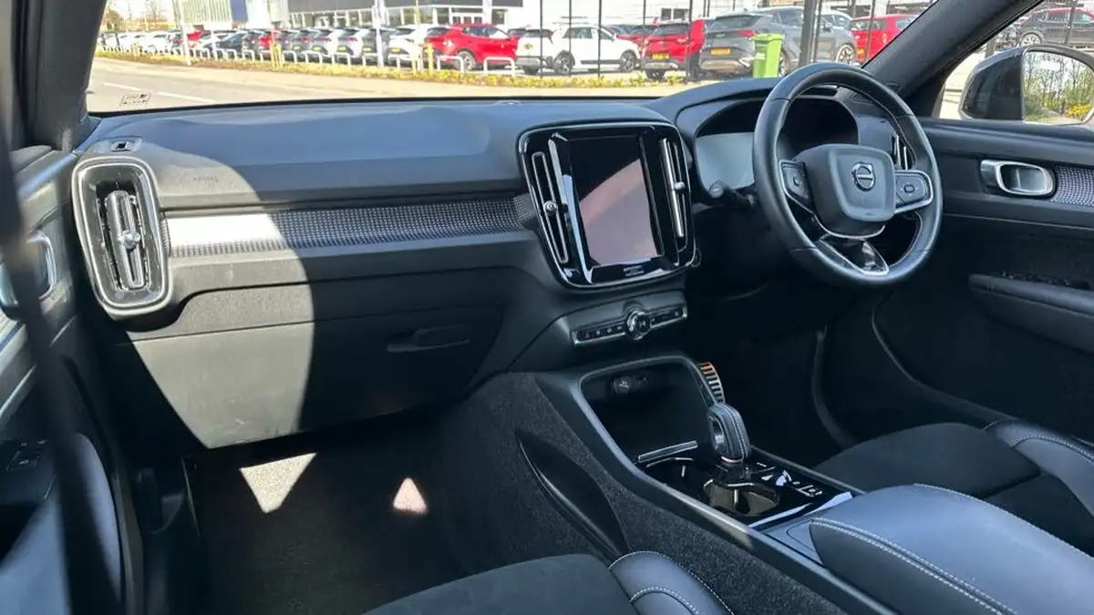 2021-volvo-xc40-20-b4-r-design-194bhp-auto-big-3