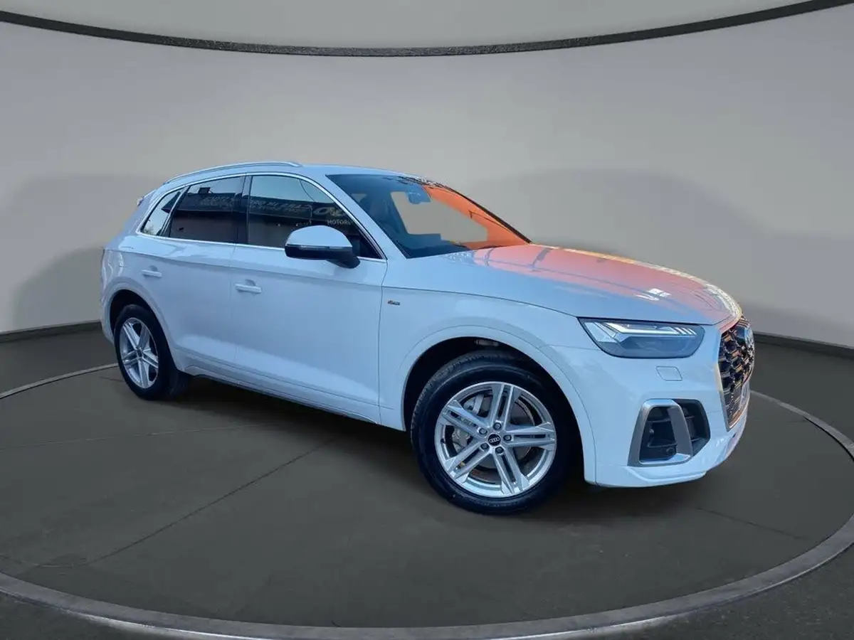 2020-audi-q5-20-45-tfsi-s-line-265ps-sportback-big-0