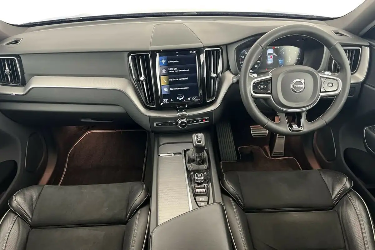 2018-volvo-xc60-20td-d4-r-design-4x4-geartronic-big-5