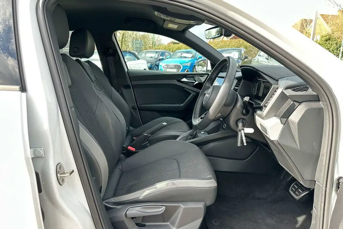 2022-audi-a1-10-30-tfsi-s-line-tronic-big-29