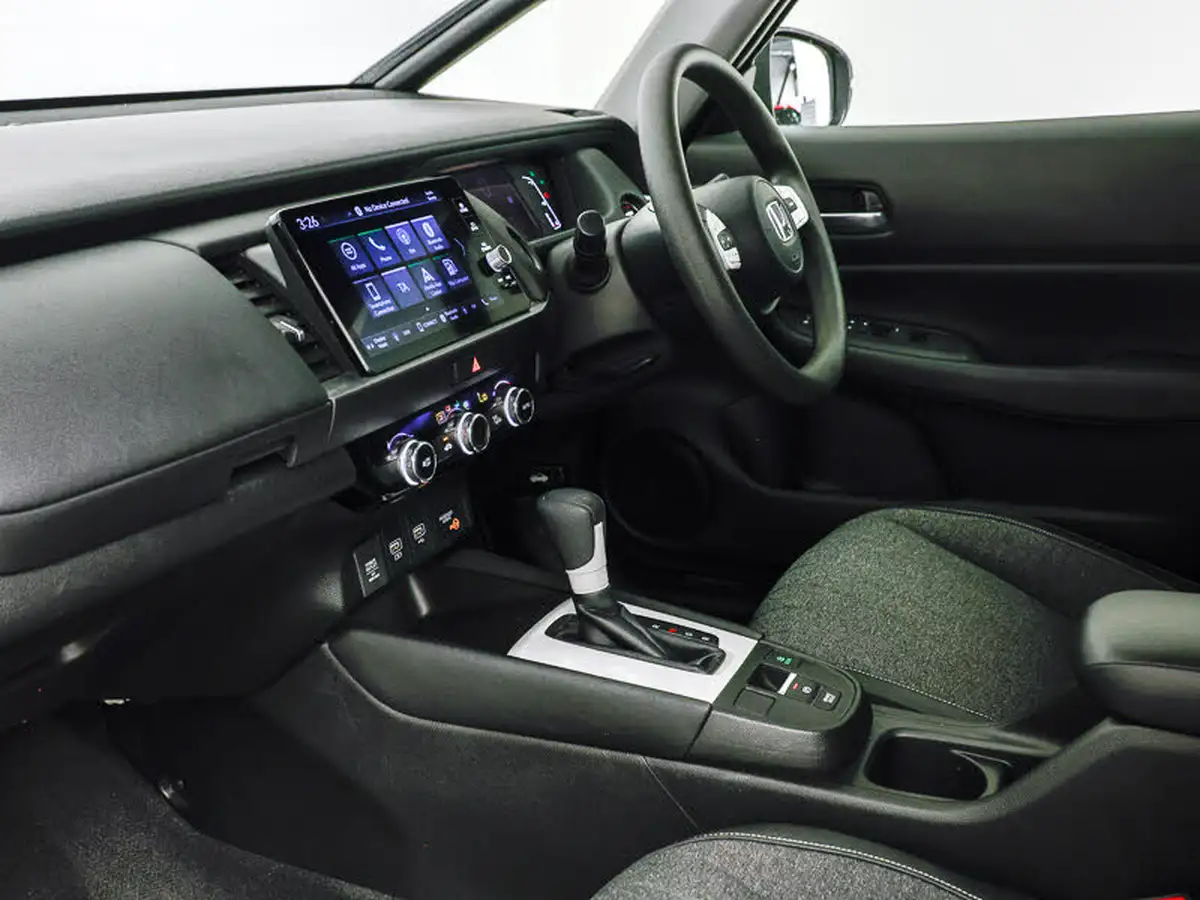 2021-honda-jazz-15-i-mmd-sr-109ps-big-15