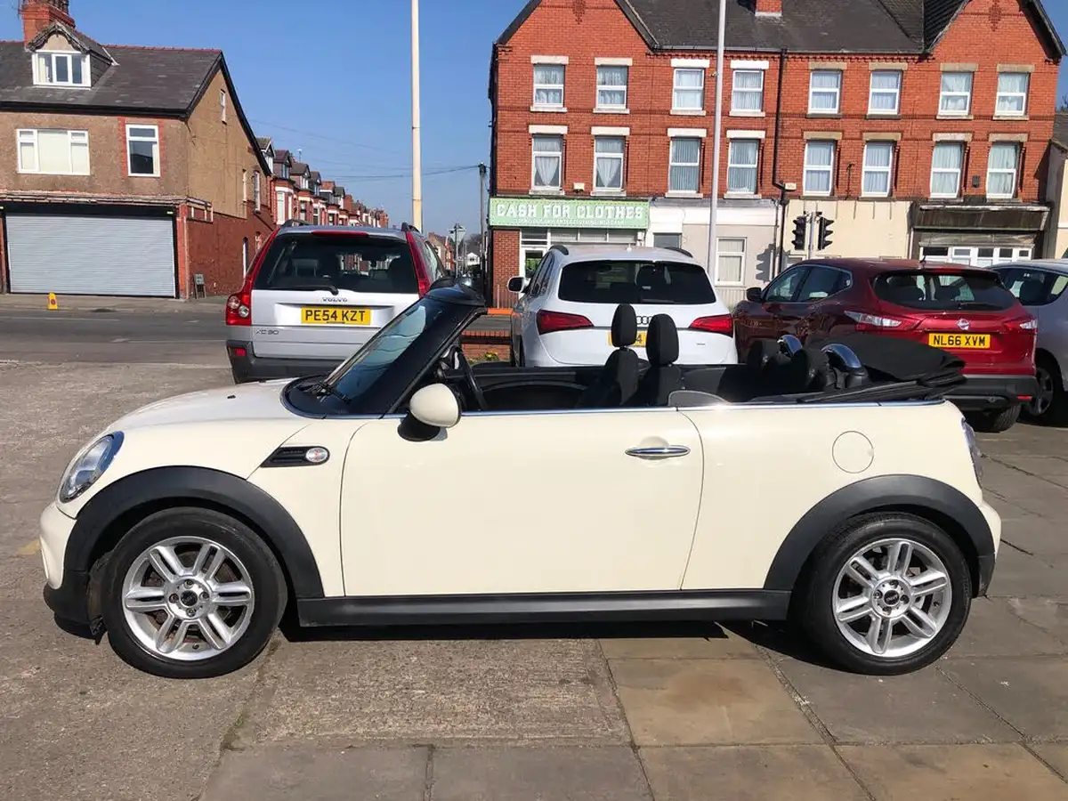 2011-mini-cooper-16-cooper-122bhp-convertible-2d-big-3