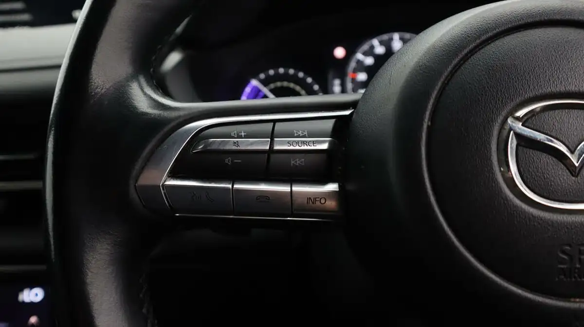 2021-mazda-mx-30-e-se-l-lux-big-26