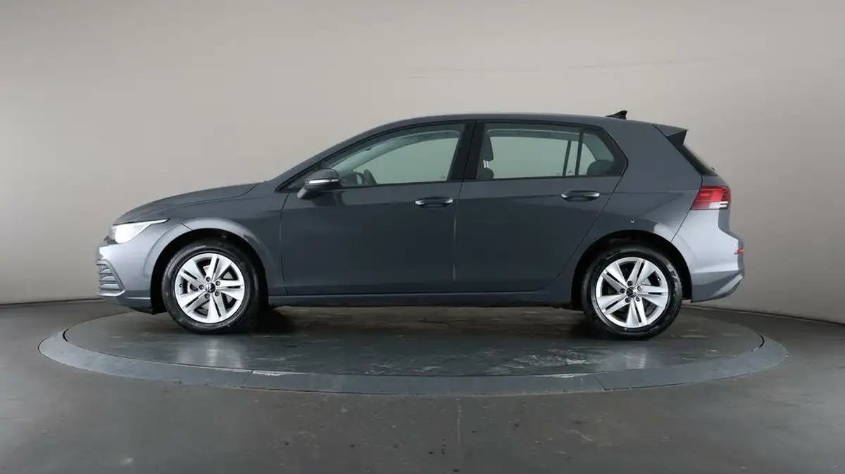 2022-volkswagen-golf-15-tsi-life-130ps-hatchback-big-27